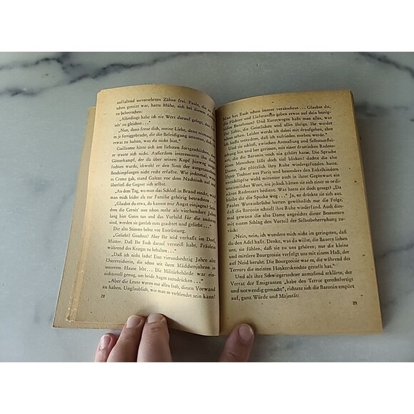 Denn Du Kannst Weinen(Because You Can Cry) Galigai Paperback - Picture 5 of 10